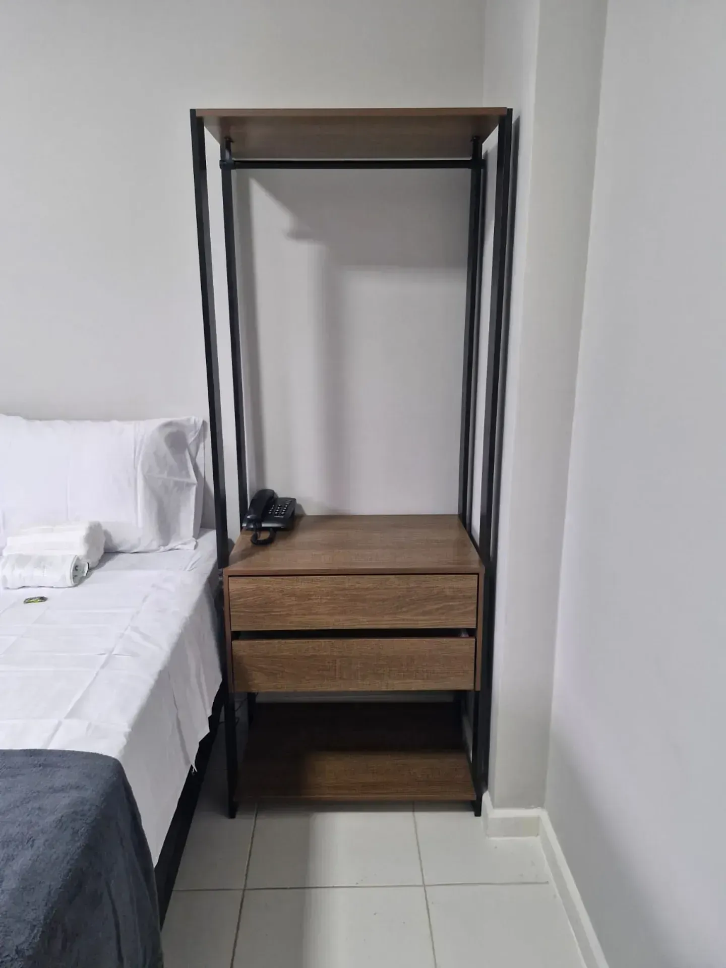 Apartamento com 2 quartos e varanda fechada de vidro — photo 13