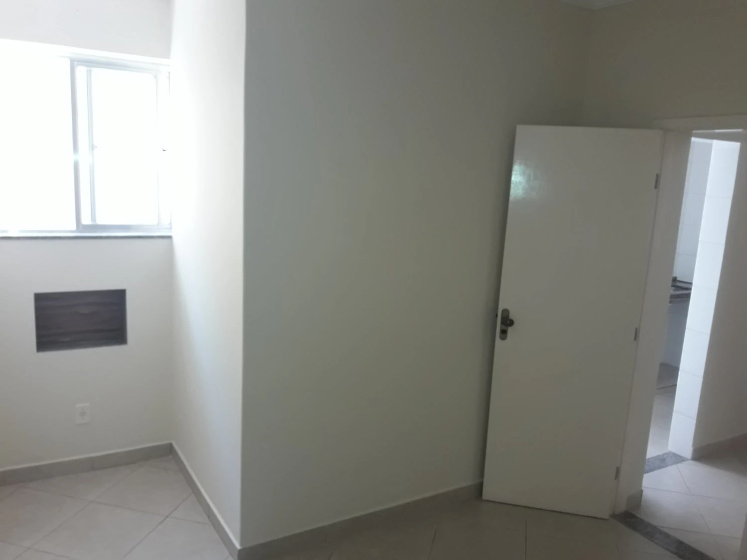 Квартира на первом этаже с 1 спальней и отдельной кухней — photo 3