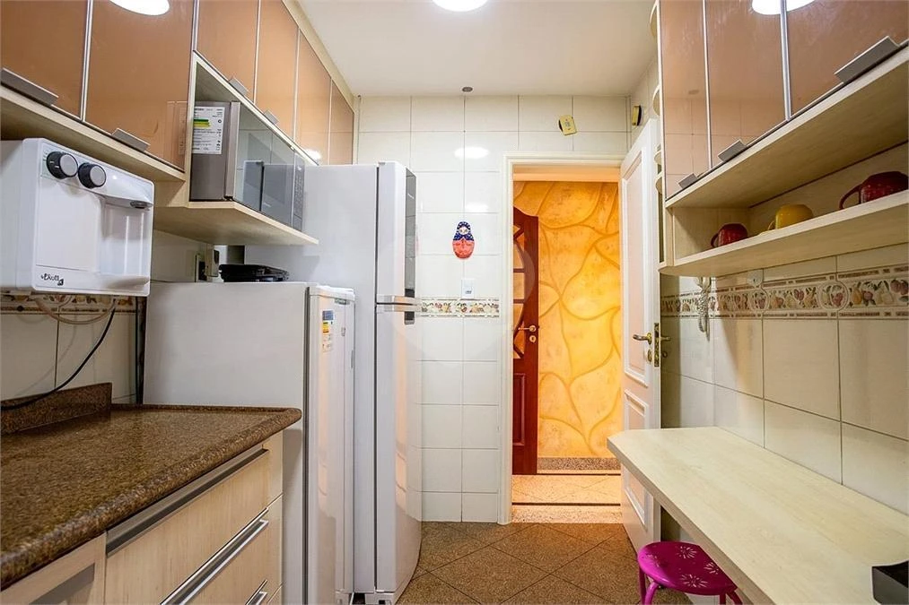 Furnished 127 m² apartment with 3 bedrooms and 3 baths — photo 27