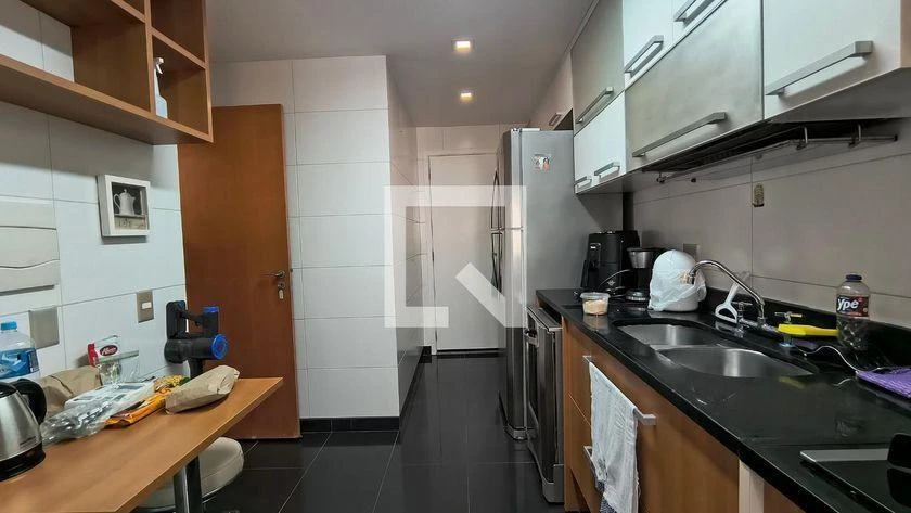 3-bedroom apartment in a building with a gym — photo 12