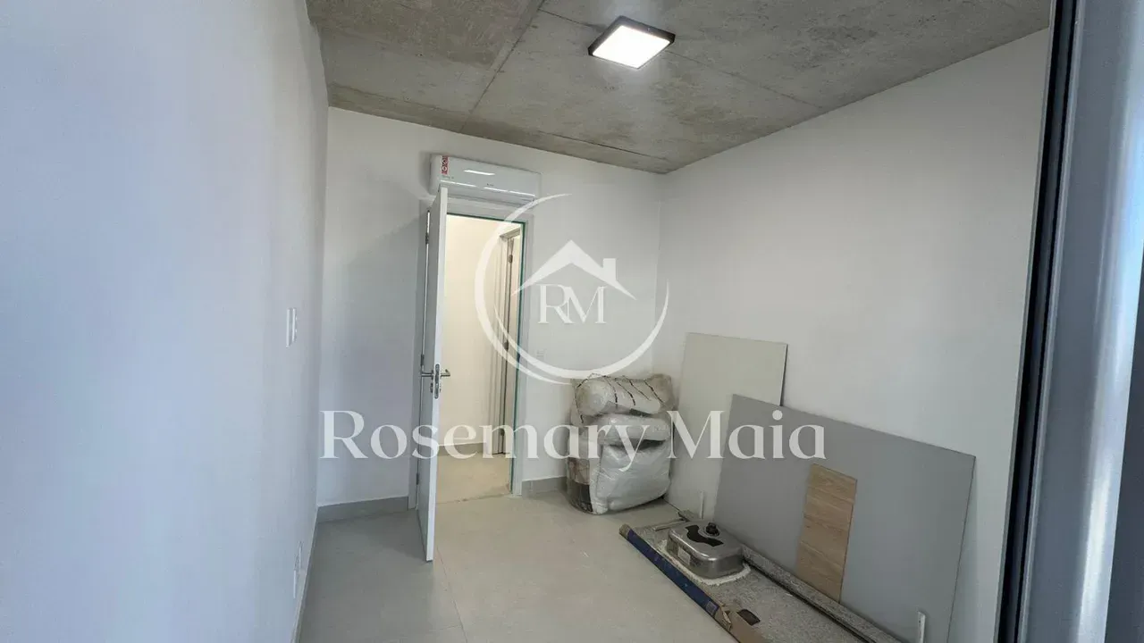 2-bedroom apartment with open-plan kitchen and balcony — photo 13