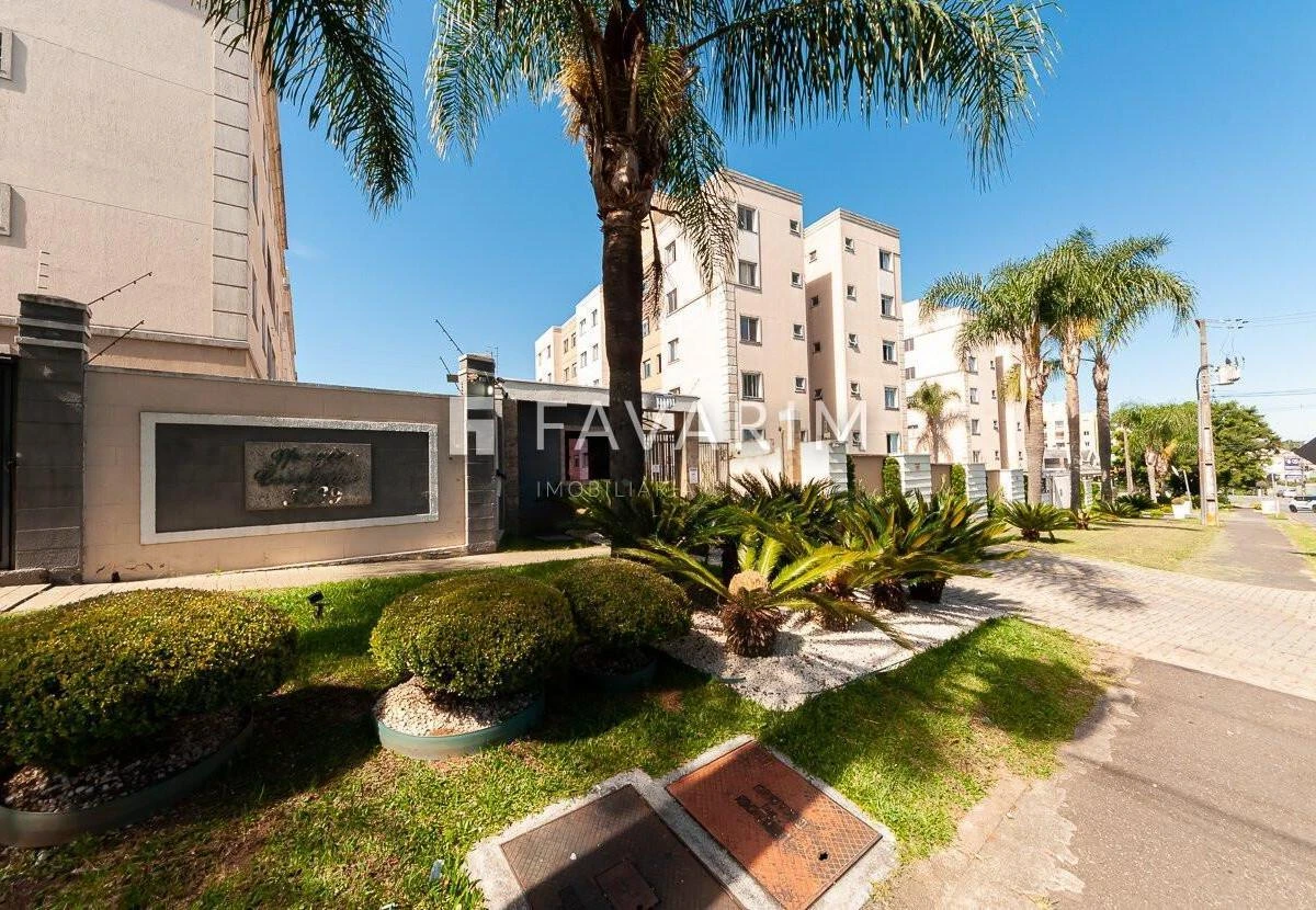 3-bedroom apartment in a building with a pool — photo 10