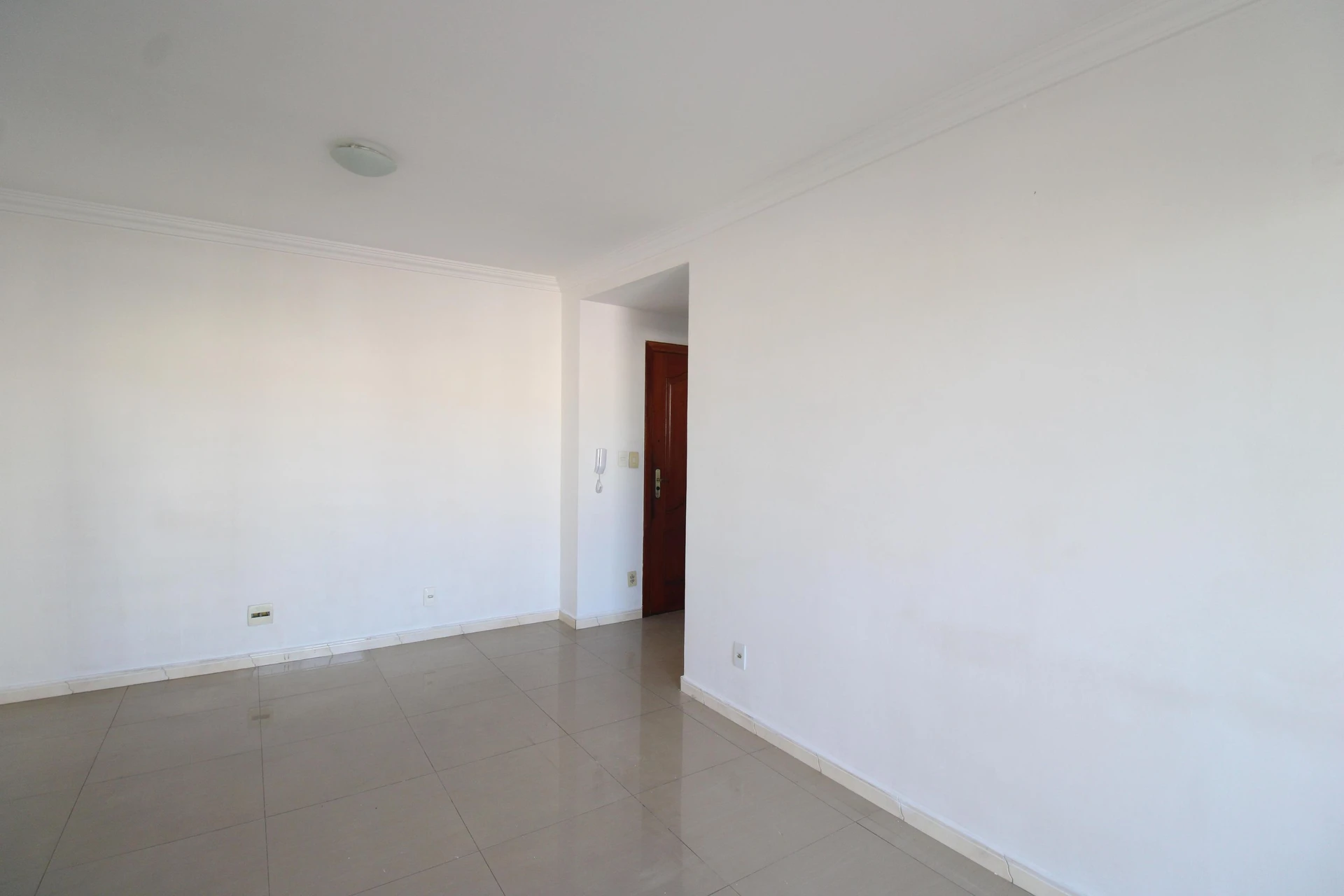 3-bedroom apartment with an en-suite and balcony — photo 8