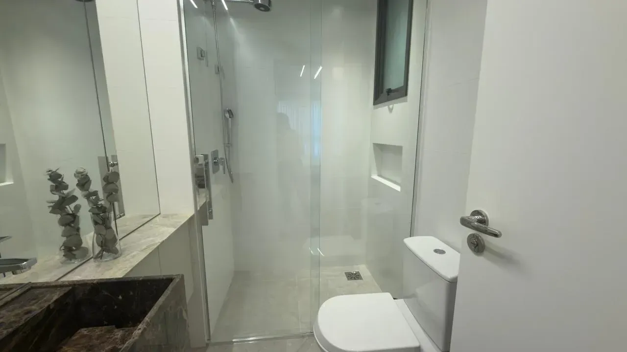 Apartamento amueblado con 2 dormitorios y 3 baños — photo 5