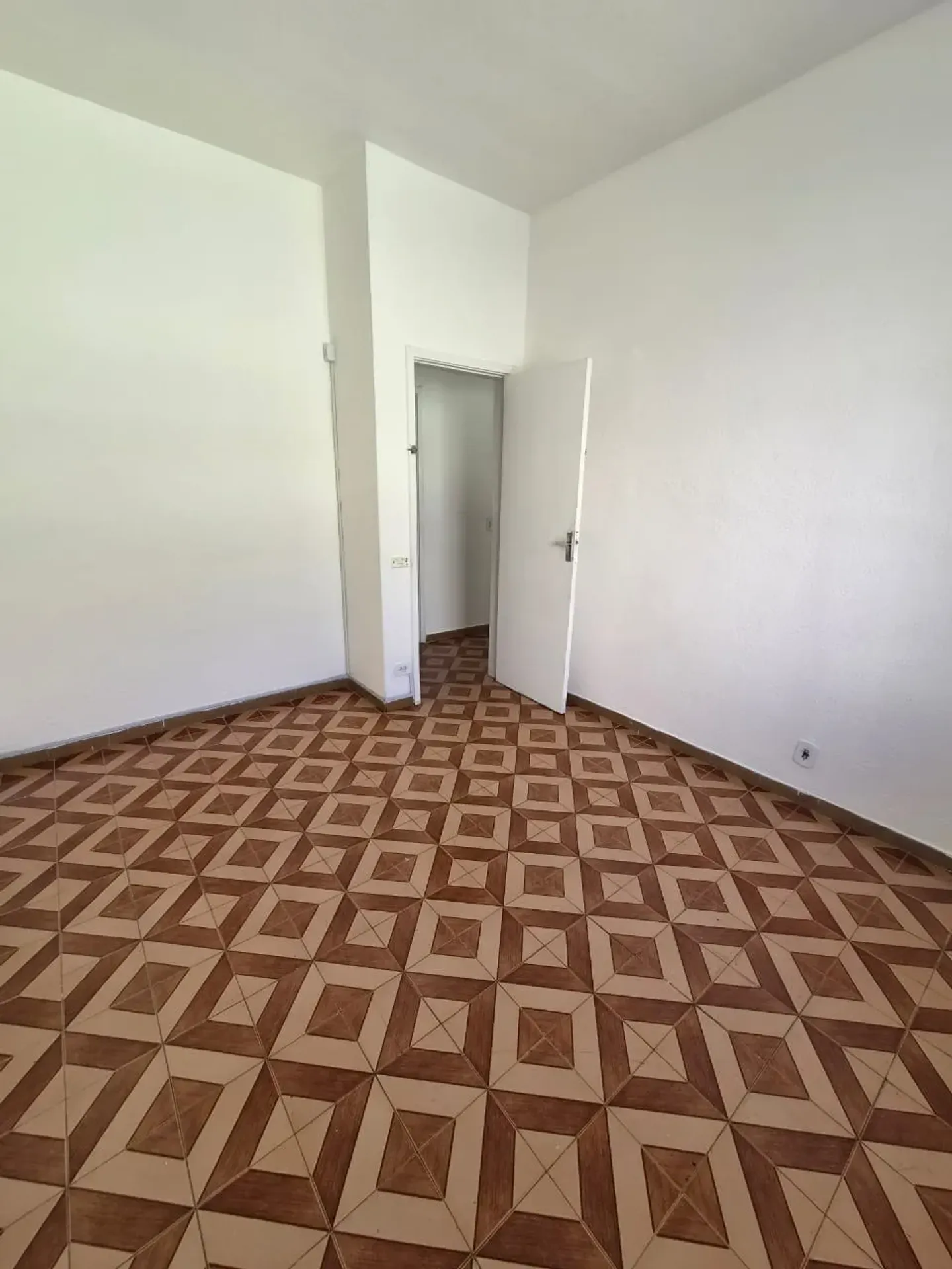 Casa sem mobília com 2 quartos e 1 vaga — photo 21