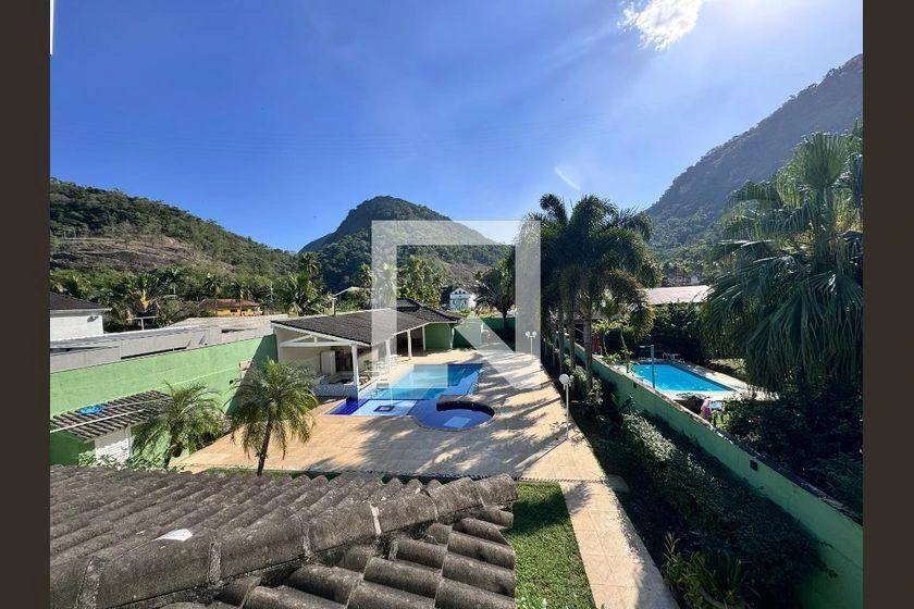 Condominium house with 4 en-suite bedrooms and 800 m² — photo 46