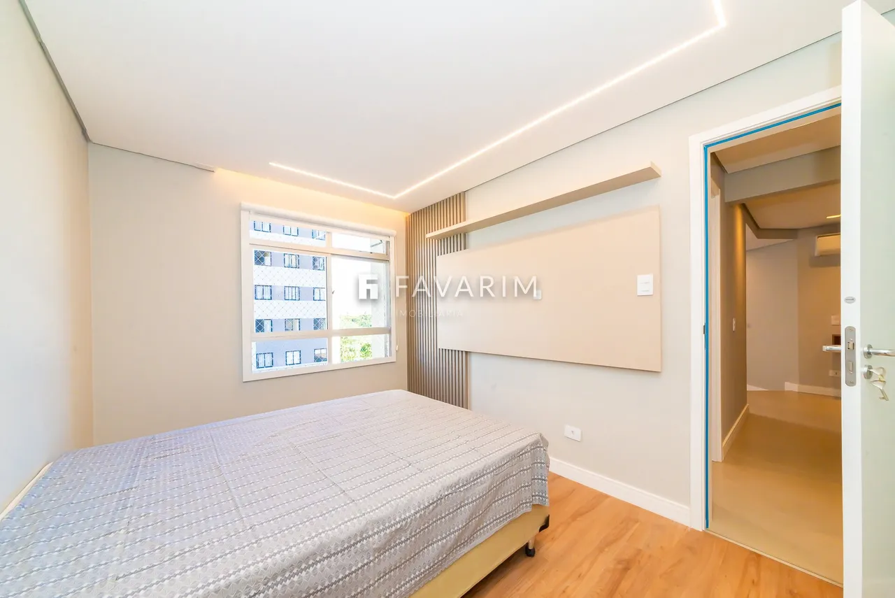 2-bedroom apartment with balcony and laundry area — photo 14