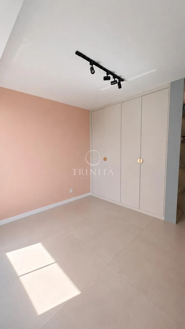 Unfurnished apartment with 3 bedrooms and 4 bathrooms — photo 3