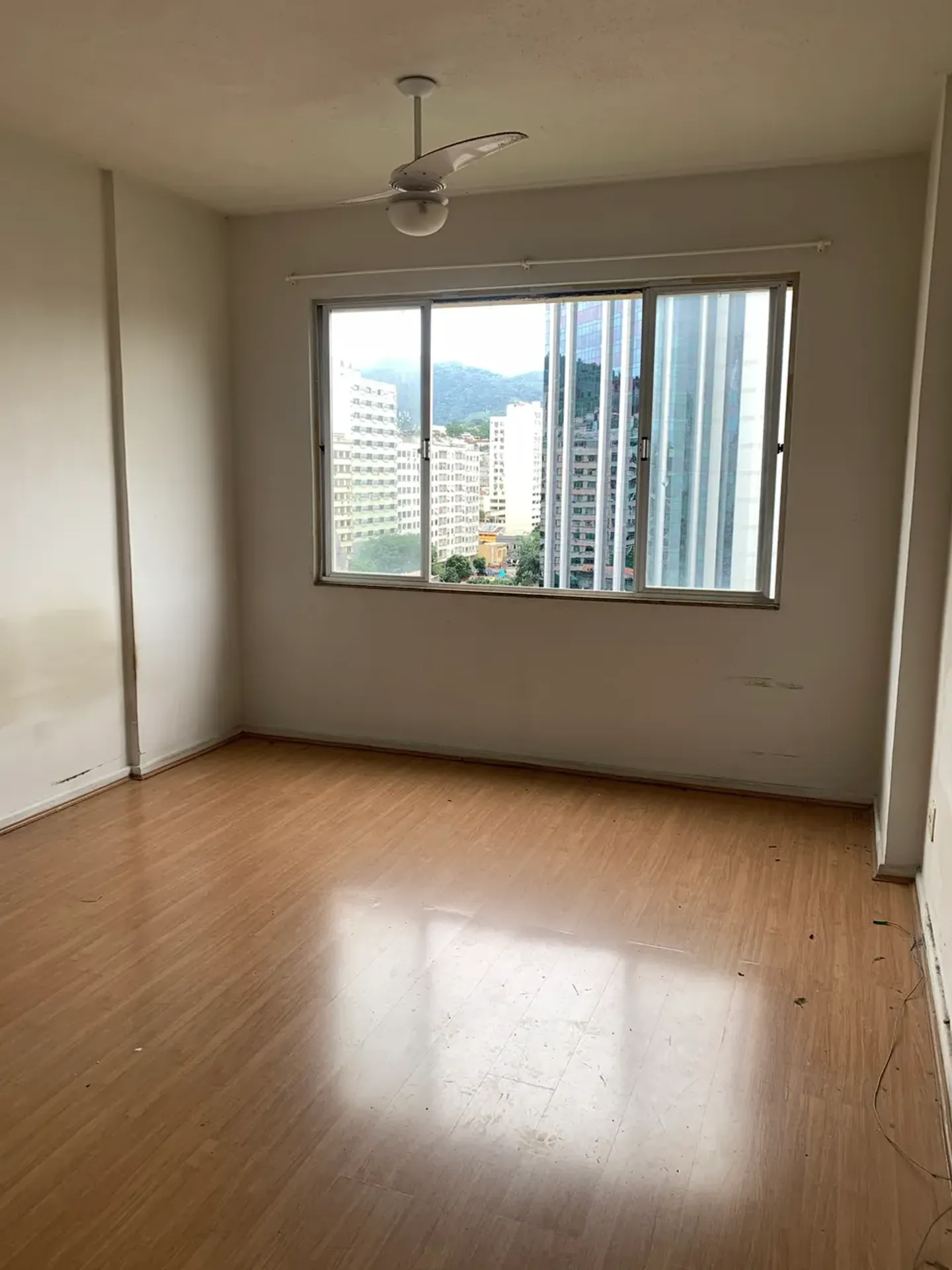 Monoambiente con piso de madera o laminado en Rio de Janeiro — photo 3