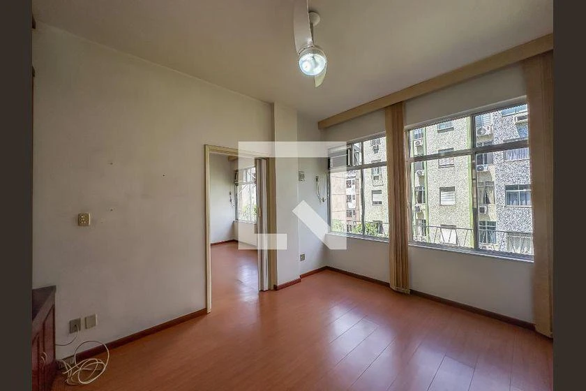 3-bedroom apartment with a bathtub — photo 35