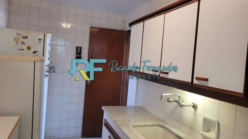98 m² apartment with 2 bedrooms and 3 bathrooms — photo 27