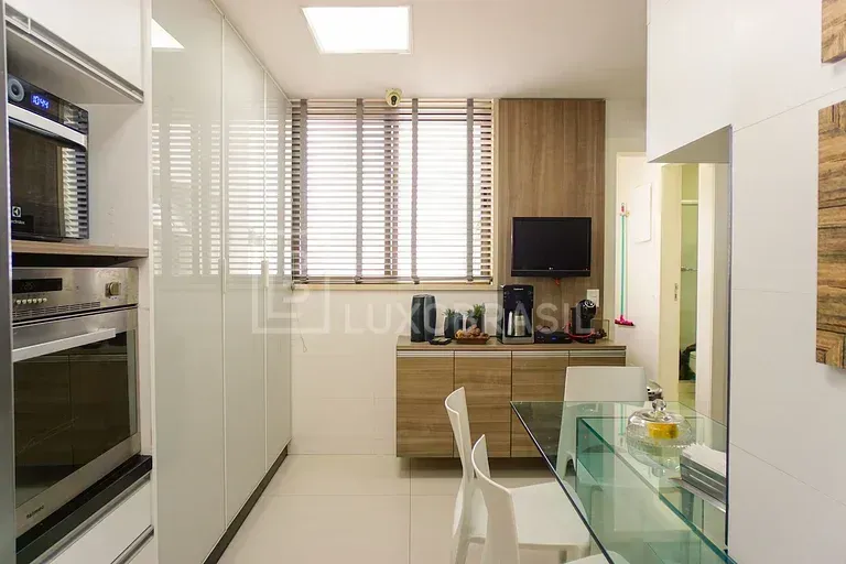 Apartamento amueblado de 360 m² con 4 suites y 6 baños — photo 9