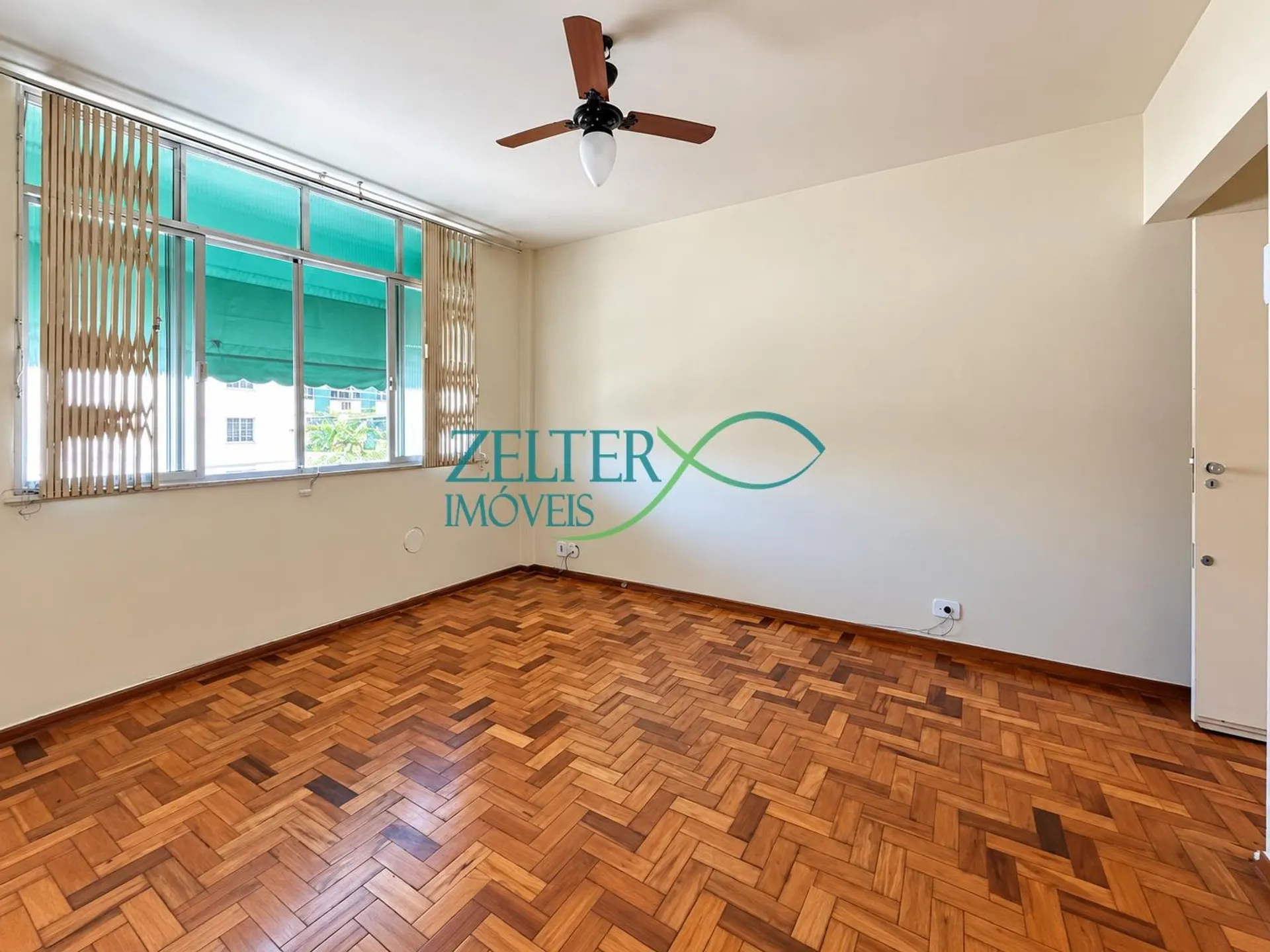 Apartment, 49 m², with wood or laminate floors — photo 11