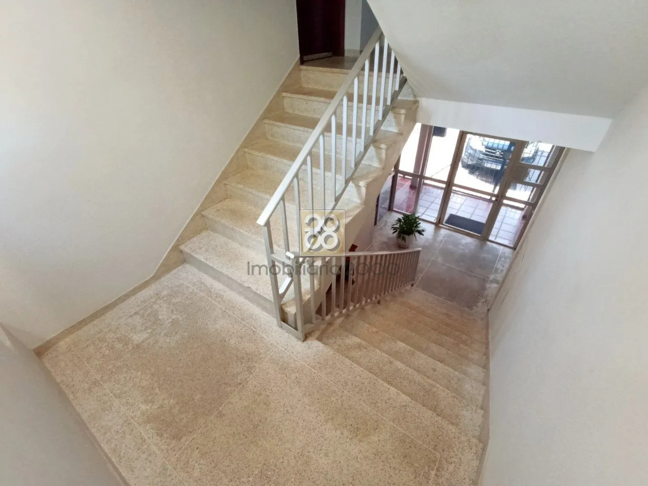 3-bedroom apartment with 1 en-suite and 101 m² — photo 19