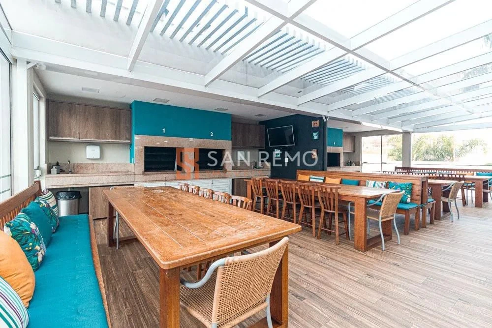 2-bedroom apartment in a building with a gym — photo 15