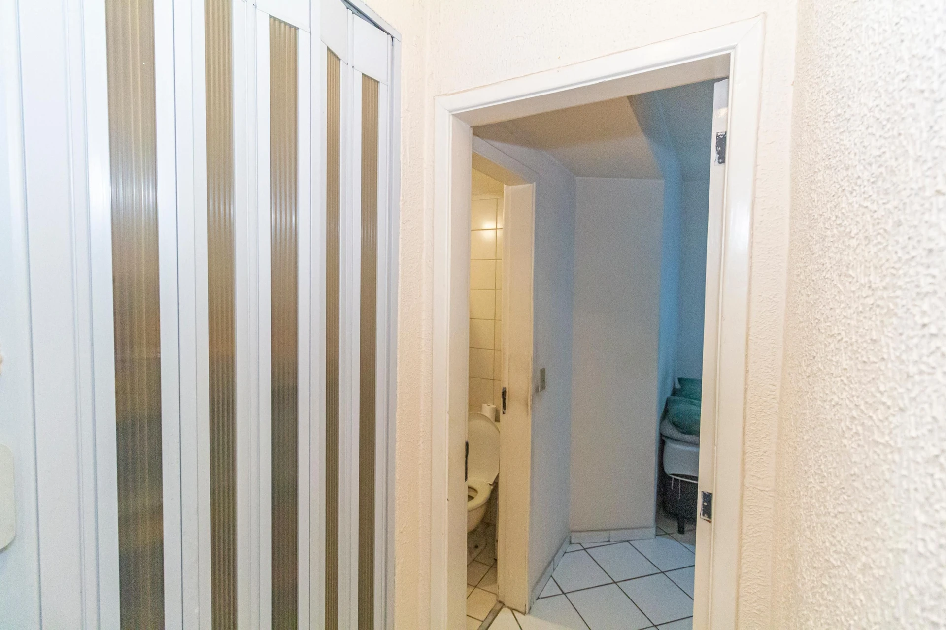 2-bedroom apartment in a building with a sauna — photo 48