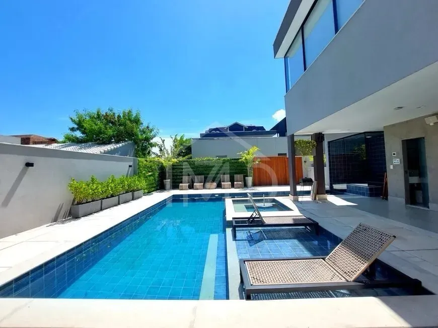 Furnished house with 5 bedrooms and open-plan kitchen — photo 25