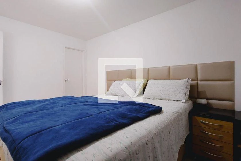 3-bedroom apartment in a building with a gym