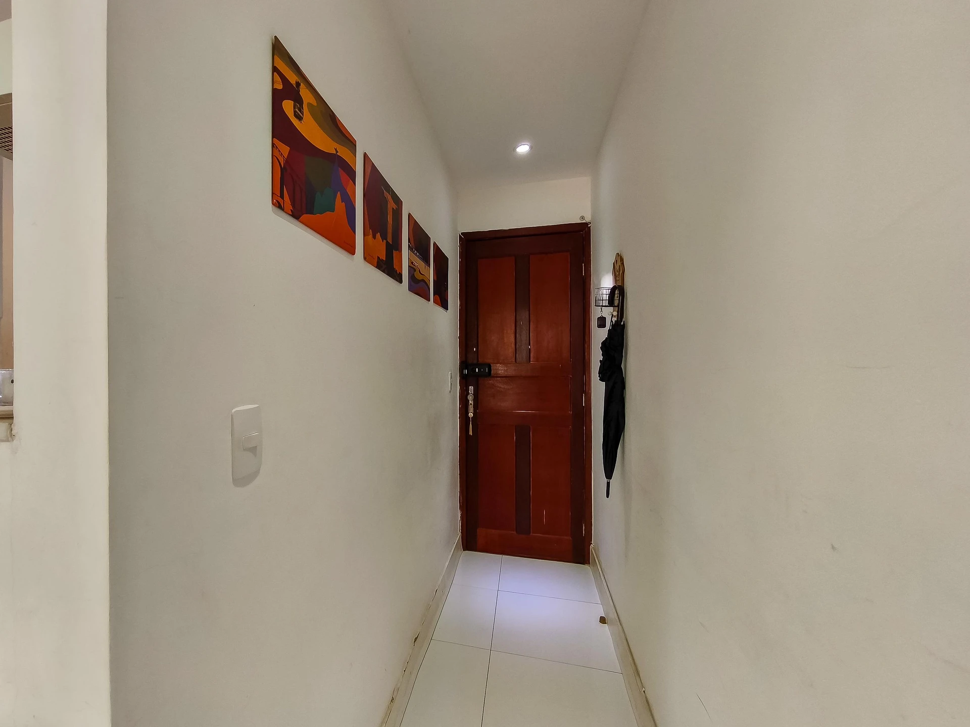 3-bedroom apartment with a walk-in closet — photo 47
