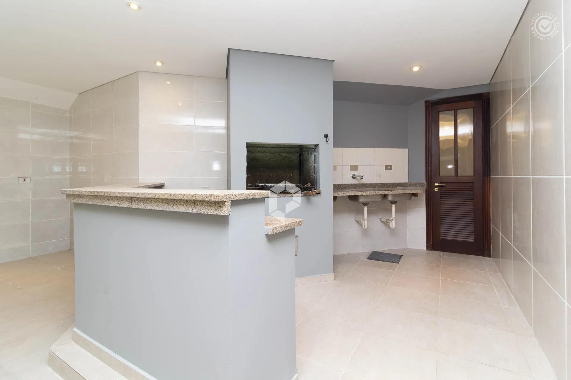Furnished house with 3 bedrooms and a gas kitchen — photo 24