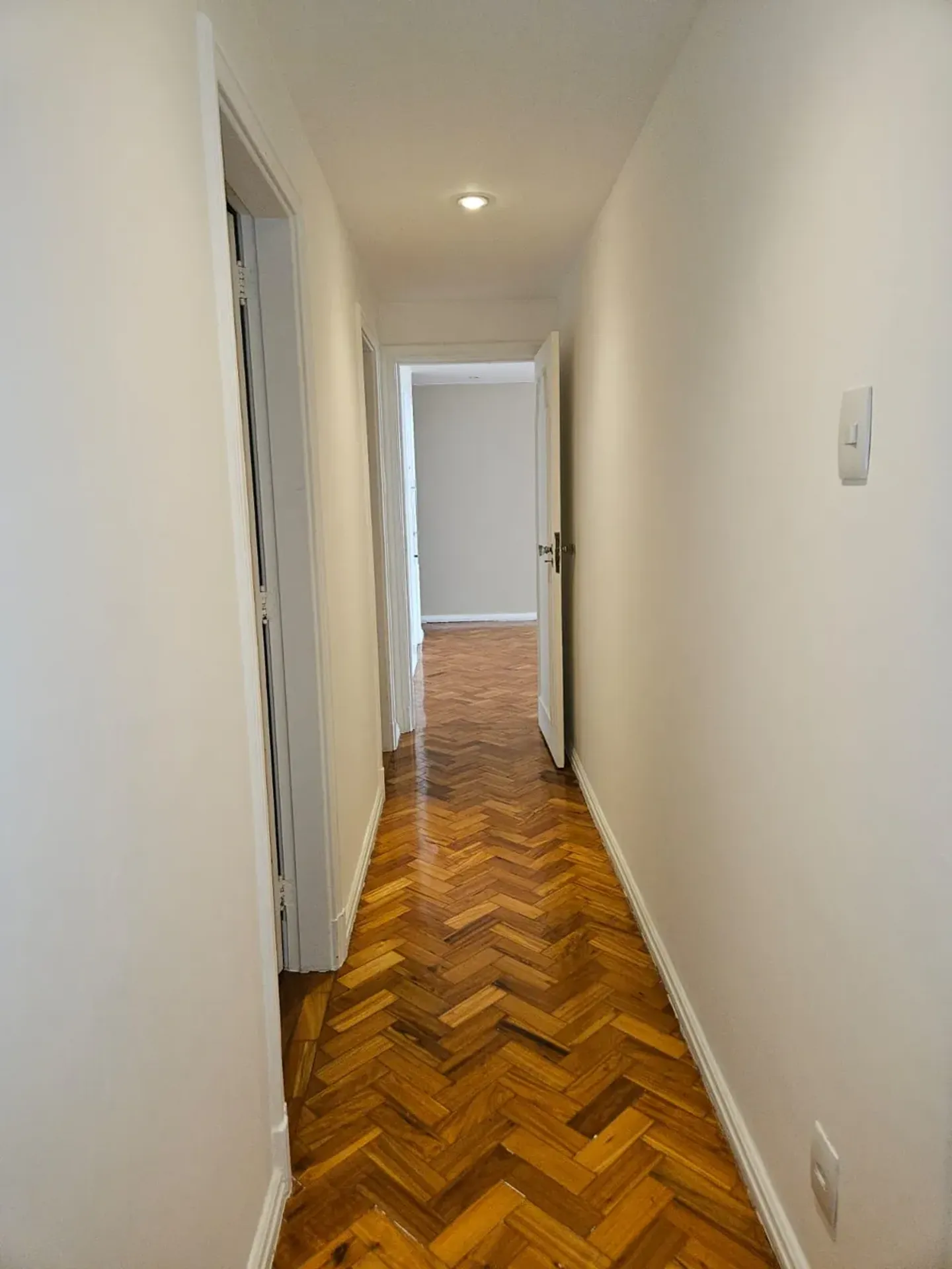Apartamento, 200 m², com varanda envidraçada — photo 35