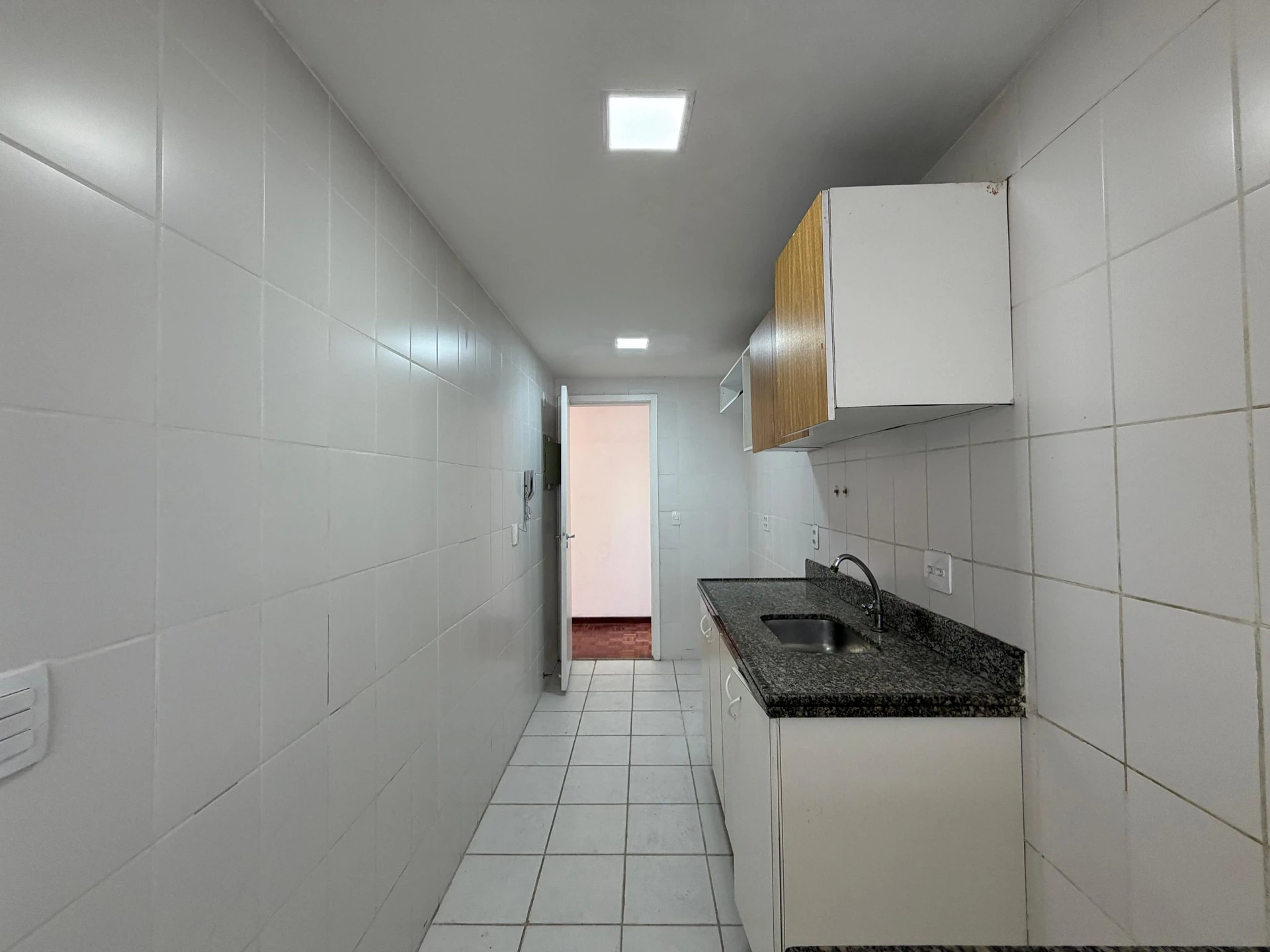 Apartamento de 3 dormitorios con 1 plaza, cocina cerrada — photo 37