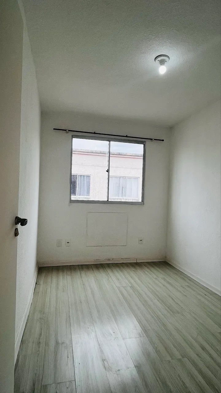 Unfurnished 2-bedroom apartment with 1 bathroom and no parking — photo 2