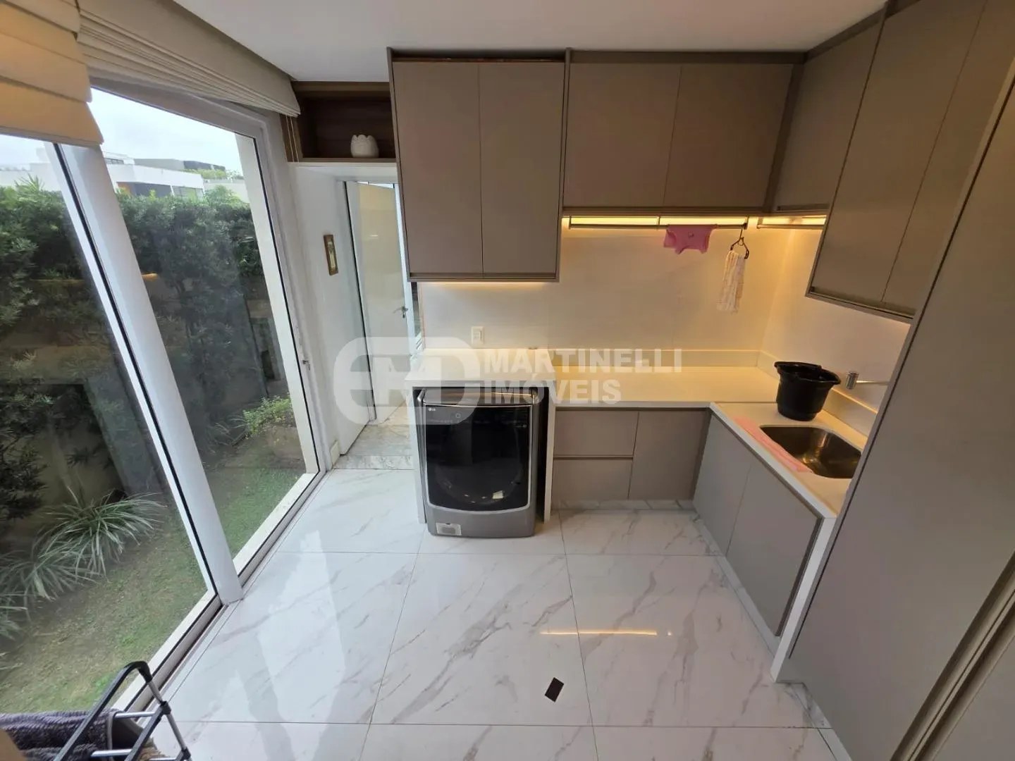 Furnished house with 5 bedrooms and 5 bathrooms — photo 14
