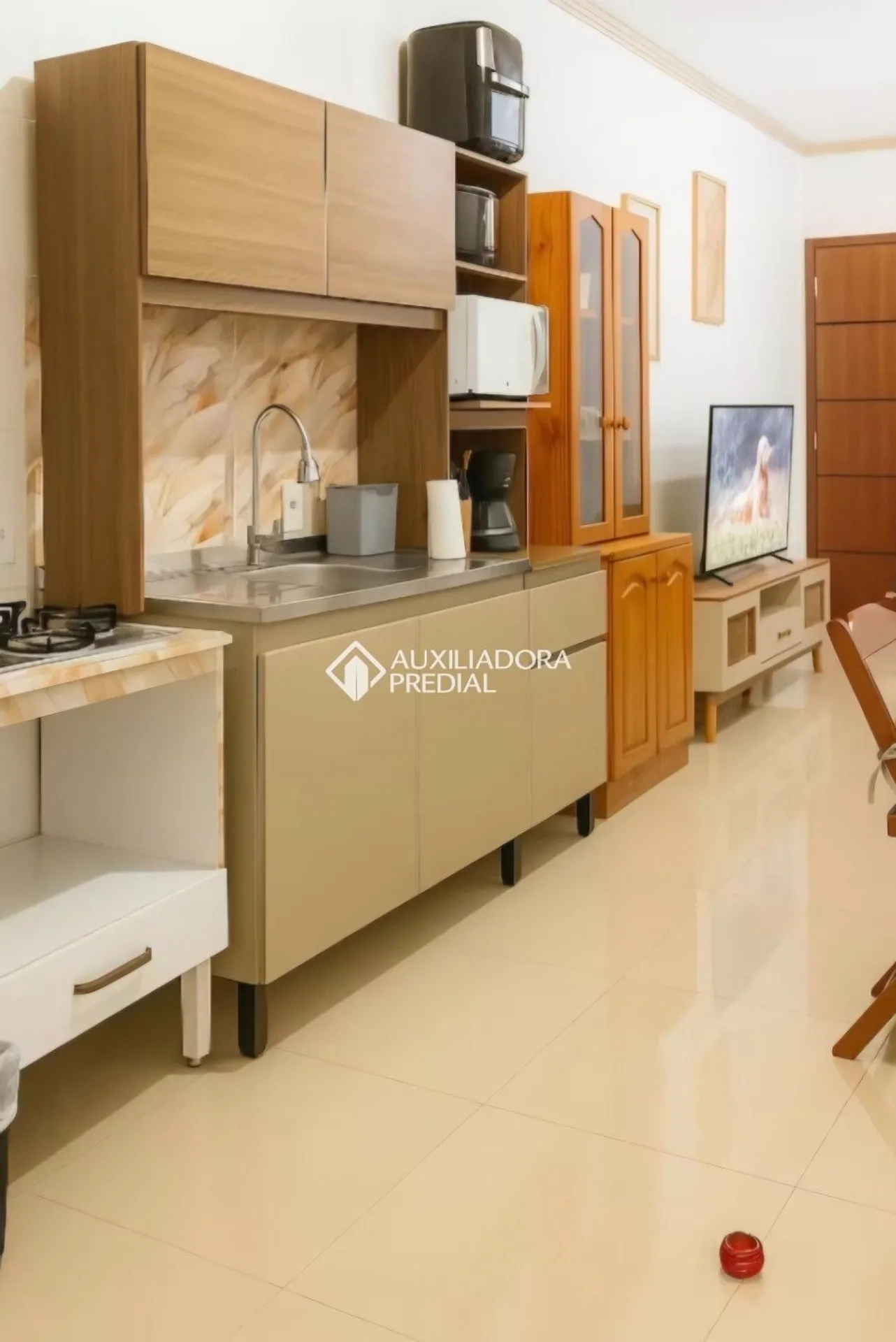 Furnished 2-bedroom apartment with 90 m² and 2 baths — photo 3