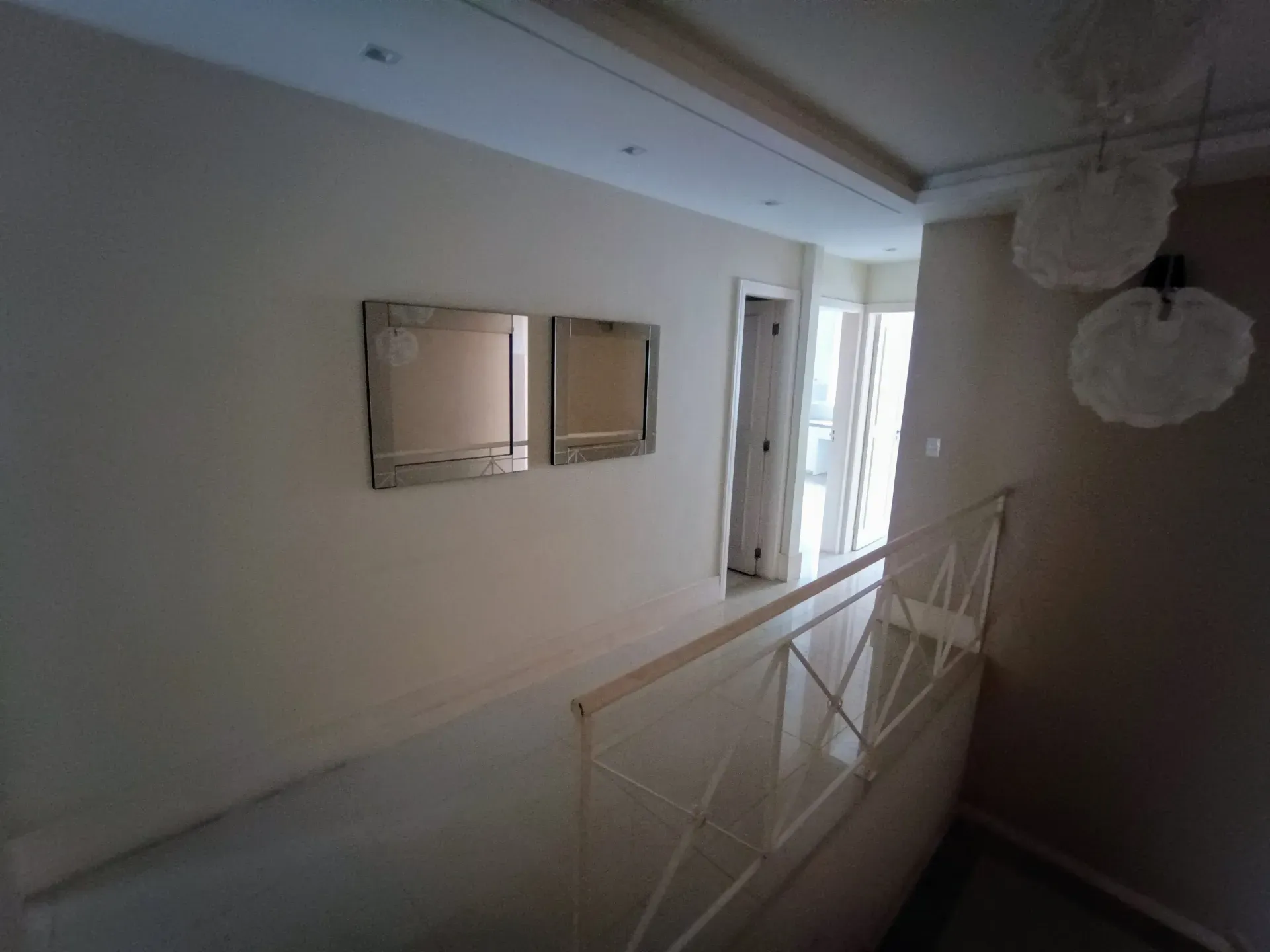 Unfurnished house with 4 bedrooms and 5 bathrooms — photo 22