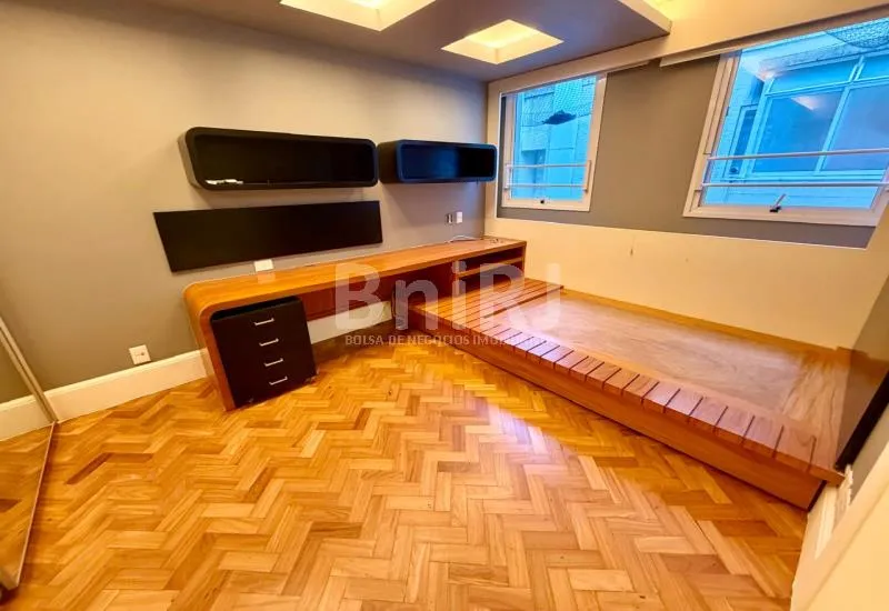 Apartment with 5 bedrooms and open gas kitchen — photo 33