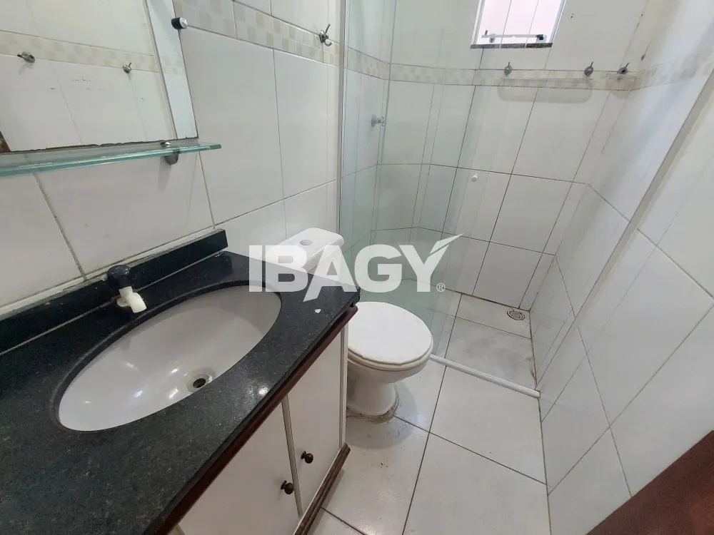 2-bedroom apartment with no parking space — photo 10
