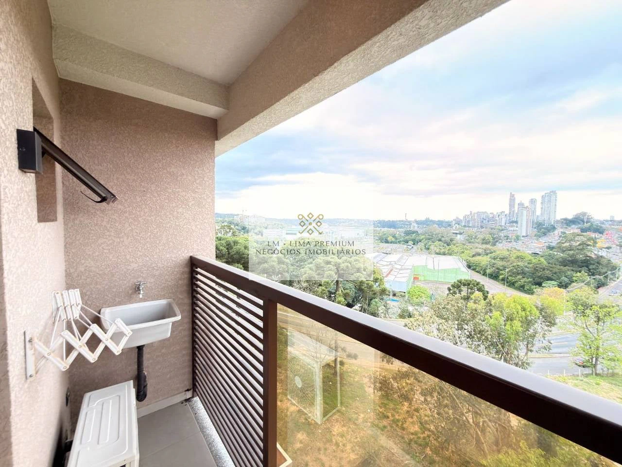 21 m² studio with a private BBQ and floor-to-ceiling windows — photo 23