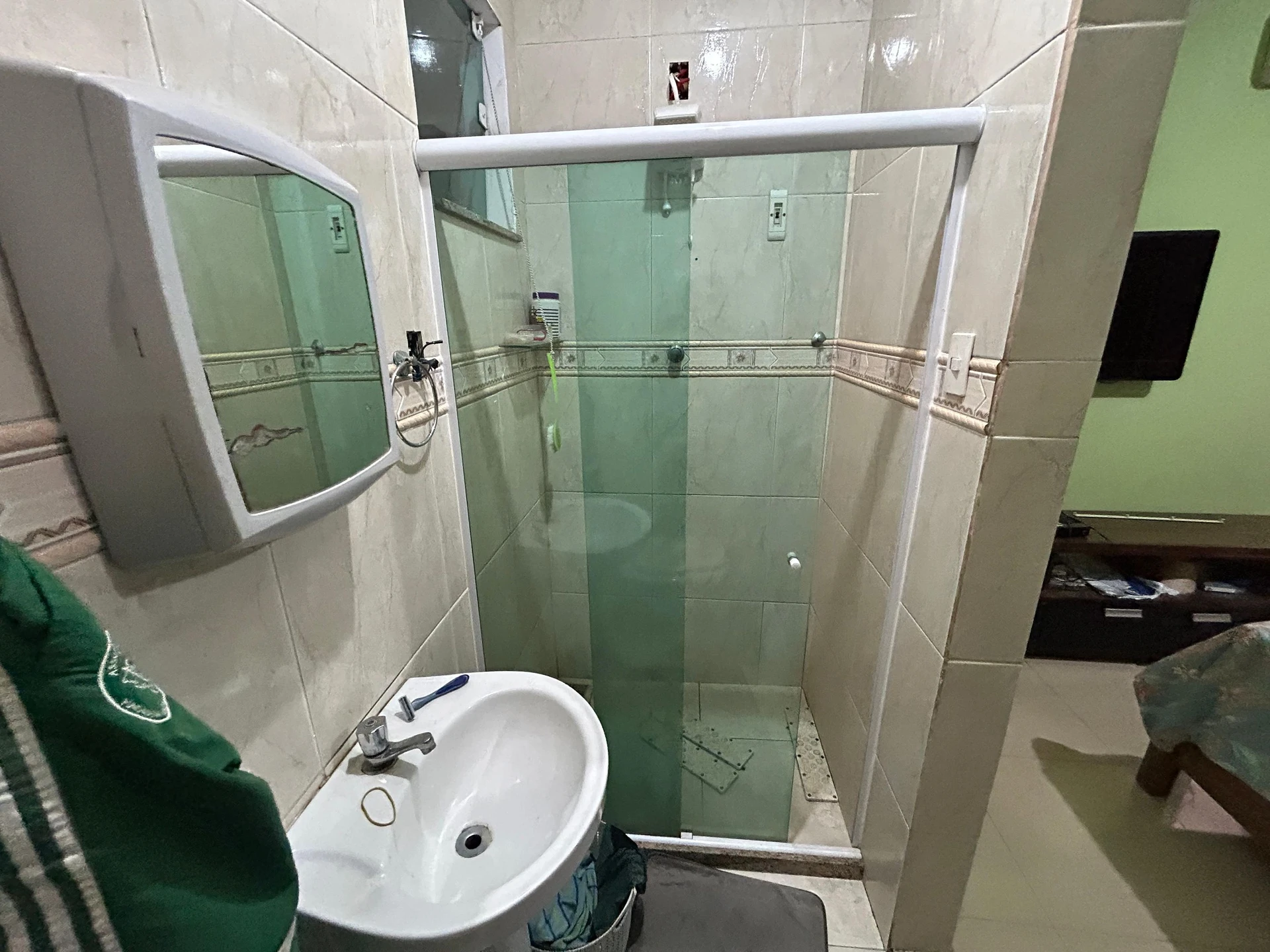Rental house with 2 en-suite bedrooms and balcony — photo 36