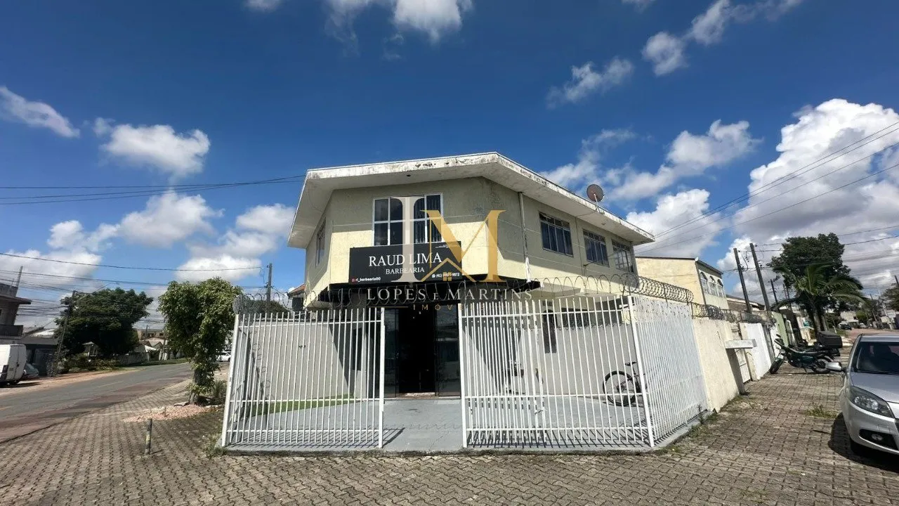 4-bedroom house with a grill on the balcony — photo 10