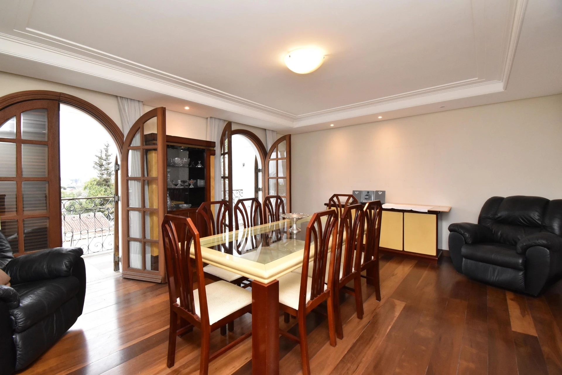 Casa mobiliada com 5 quartos e 3 suítes — photo 13