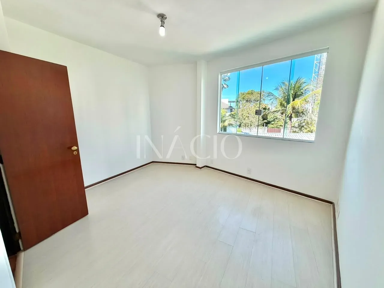 Casa duplex no térreo com 6 quartos e 3 suítes — photo 24