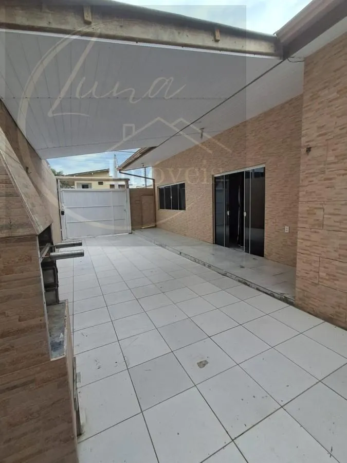 Balcony with a grill in a 2-bedroom house, 60 m² — photo 10