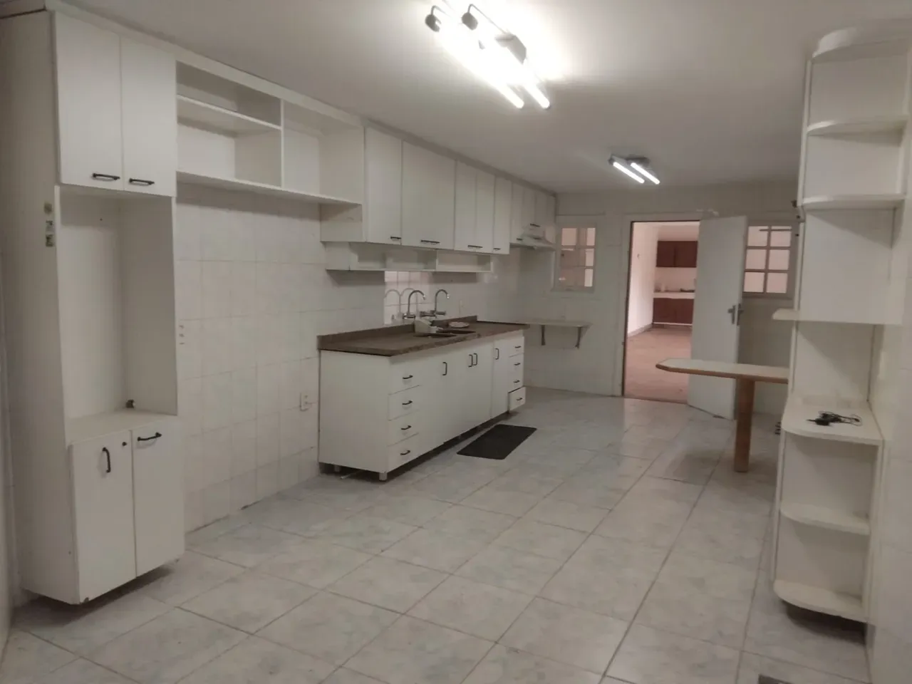 Triplex house with 7 bedrooms and 5 bathrooms — photo 43