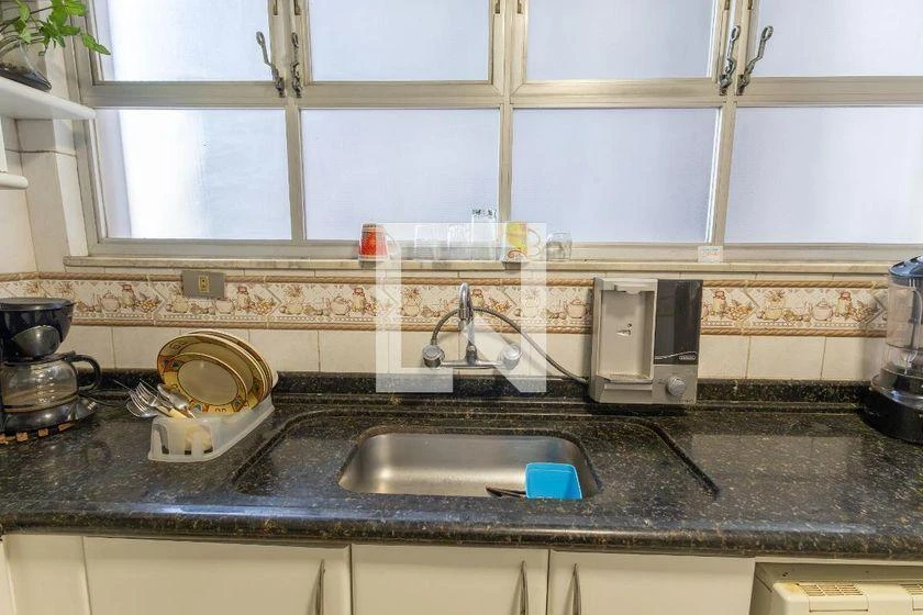 2-bedroom apartment with a bathtub in Curitiba — photo 24