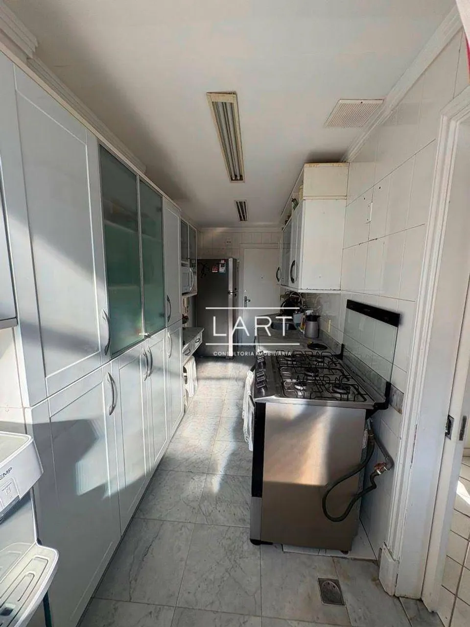 4-bedroom apartment with 200 m² and building elevator — photo 6