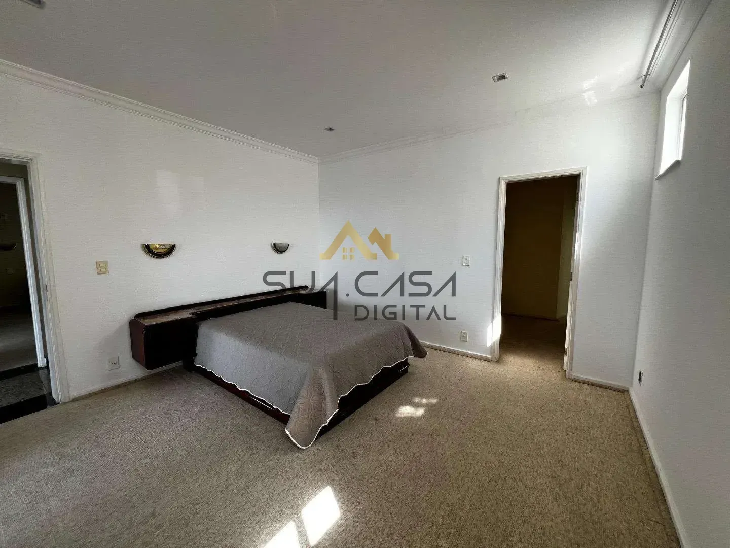 House with 5 bedrooms, 5 bathrooms and built-in wardrobes — photo 18