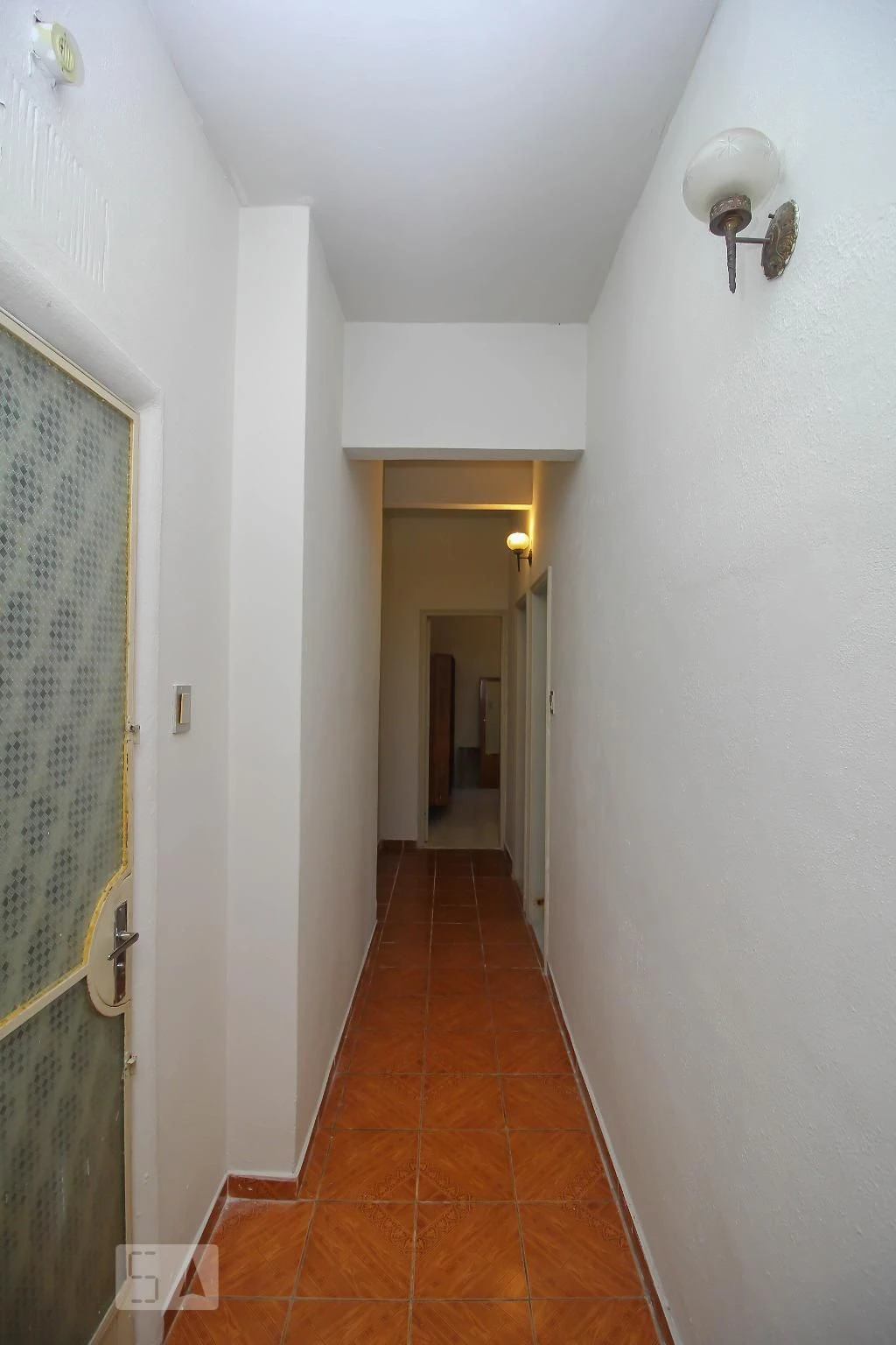 Unfurnished 2-bedroom apartment with 1 bathroom — photo 31