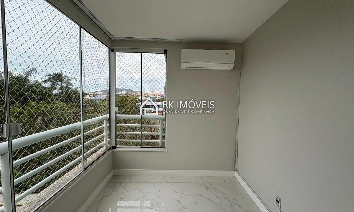 3-bedroom apartment with an open-plan kitchen and en suite — photo 32