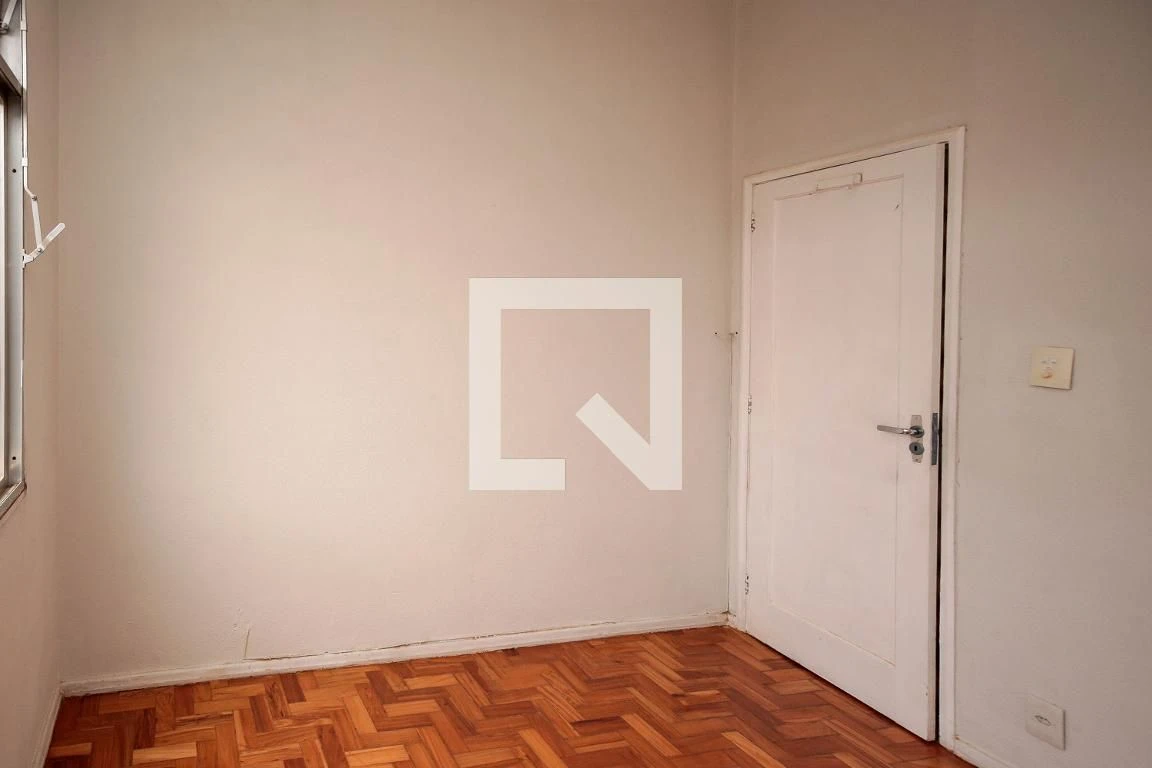 Apartment, 78 m², with wood or laminate floors — photo 33