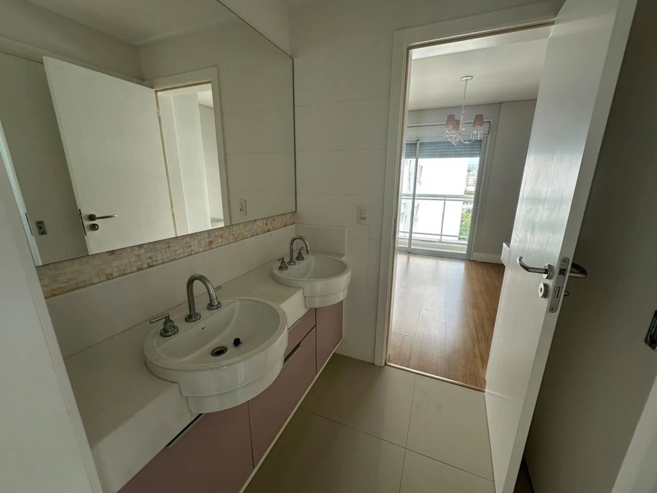 Ванна и 4 спальни: квартира 324 м² — photo 13