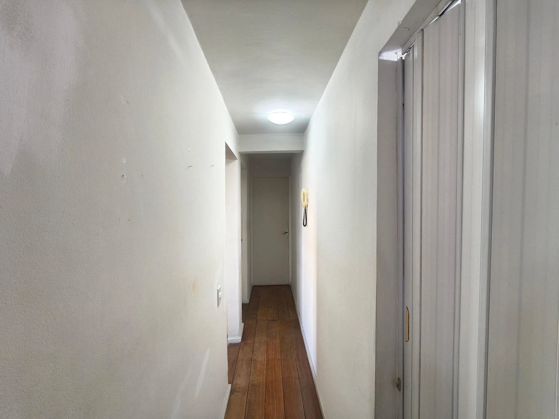 Unfurnished apartment with 2 bedrooms and 1 parking space — photo 15