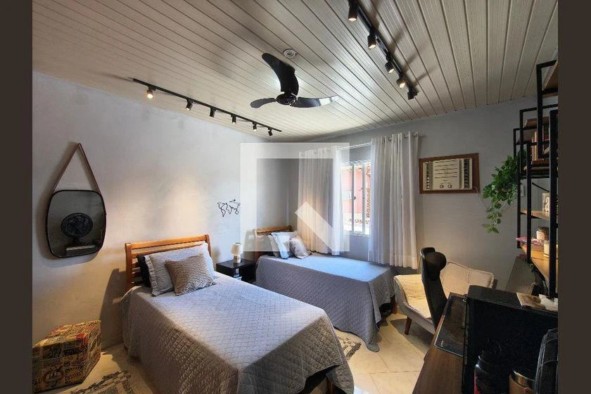 358 m² rental house with 2 bedrooms, suite and balcony — photo 3