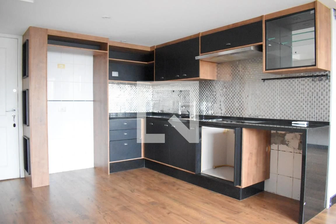 1-bedroom apartment with open-plan kitchen and pool — photo 15