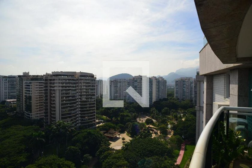 4-bedroom apartment with 250 m² and 3 en-suite baths — photo 44